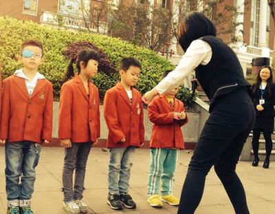 重慶楓葉國際學校 中西合璧的現(xiàn)代禮儀教育典范